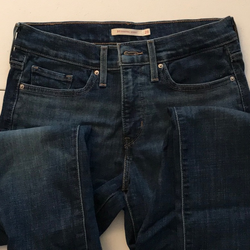 Levi’s 311 Shaping Skinny Jeans (28x30).